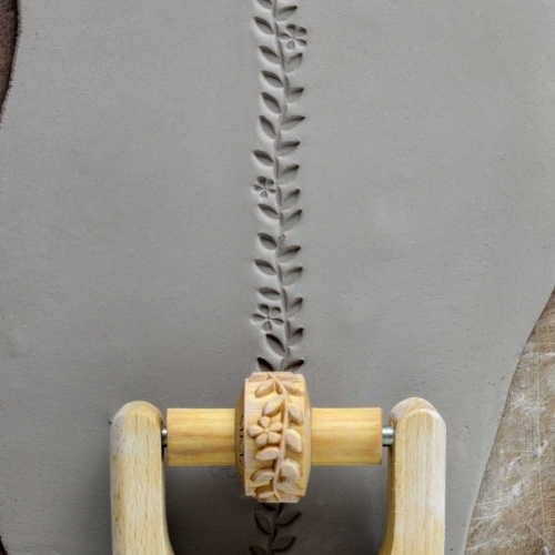 MKM Small Handle Roller (MKM RS-032) Flowers and Vines