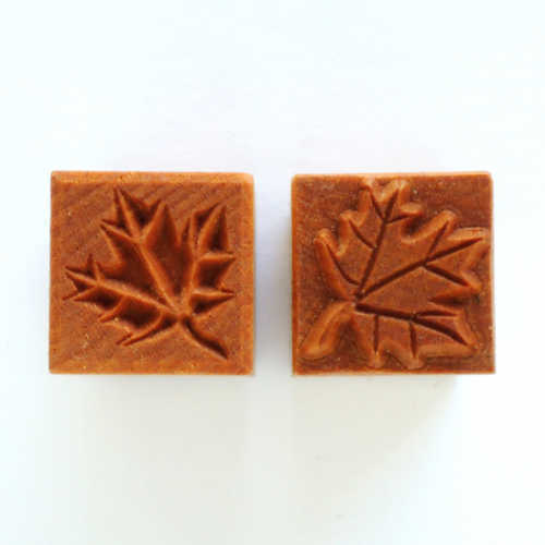 MKM Medium Square Stamp (MKM SSM-106) Maple Leaf