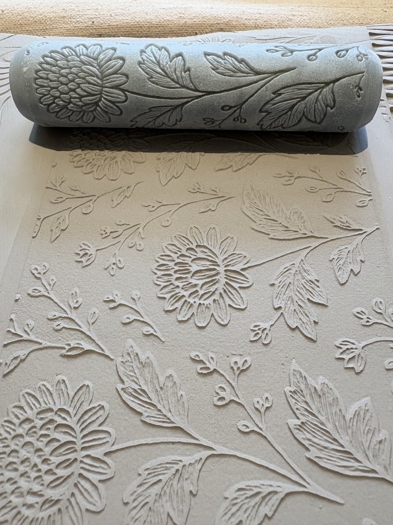 Savvy Sons Vintage Flowers 4" Resin Hand Roller