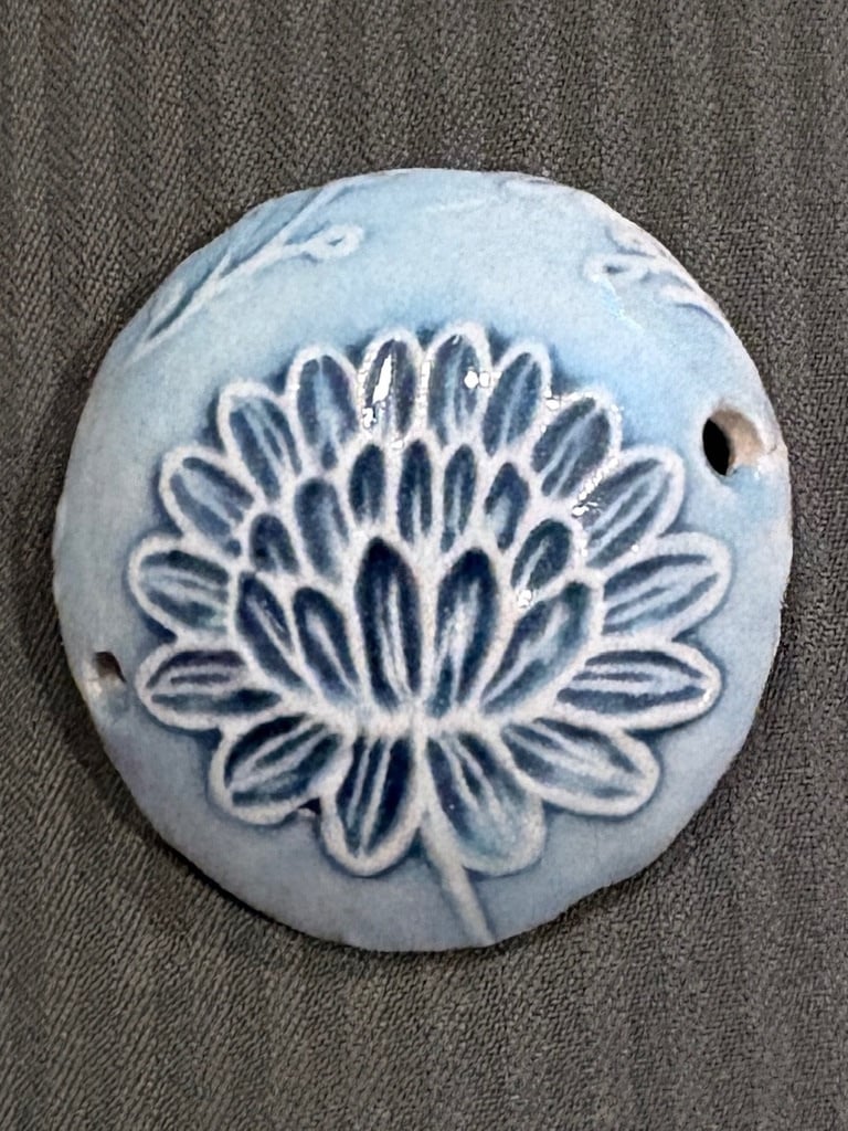 Savvy Sons Vintage Flowers 4" Resin Hand Roller