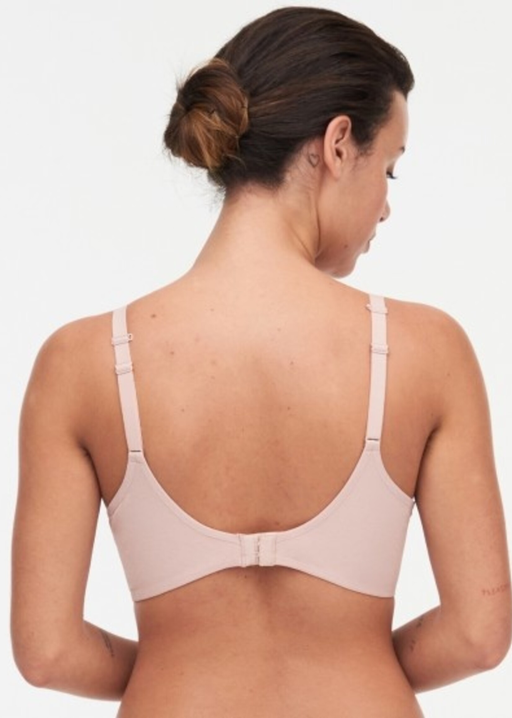 Chantelle Comfort Chic Back Smoothing Bra