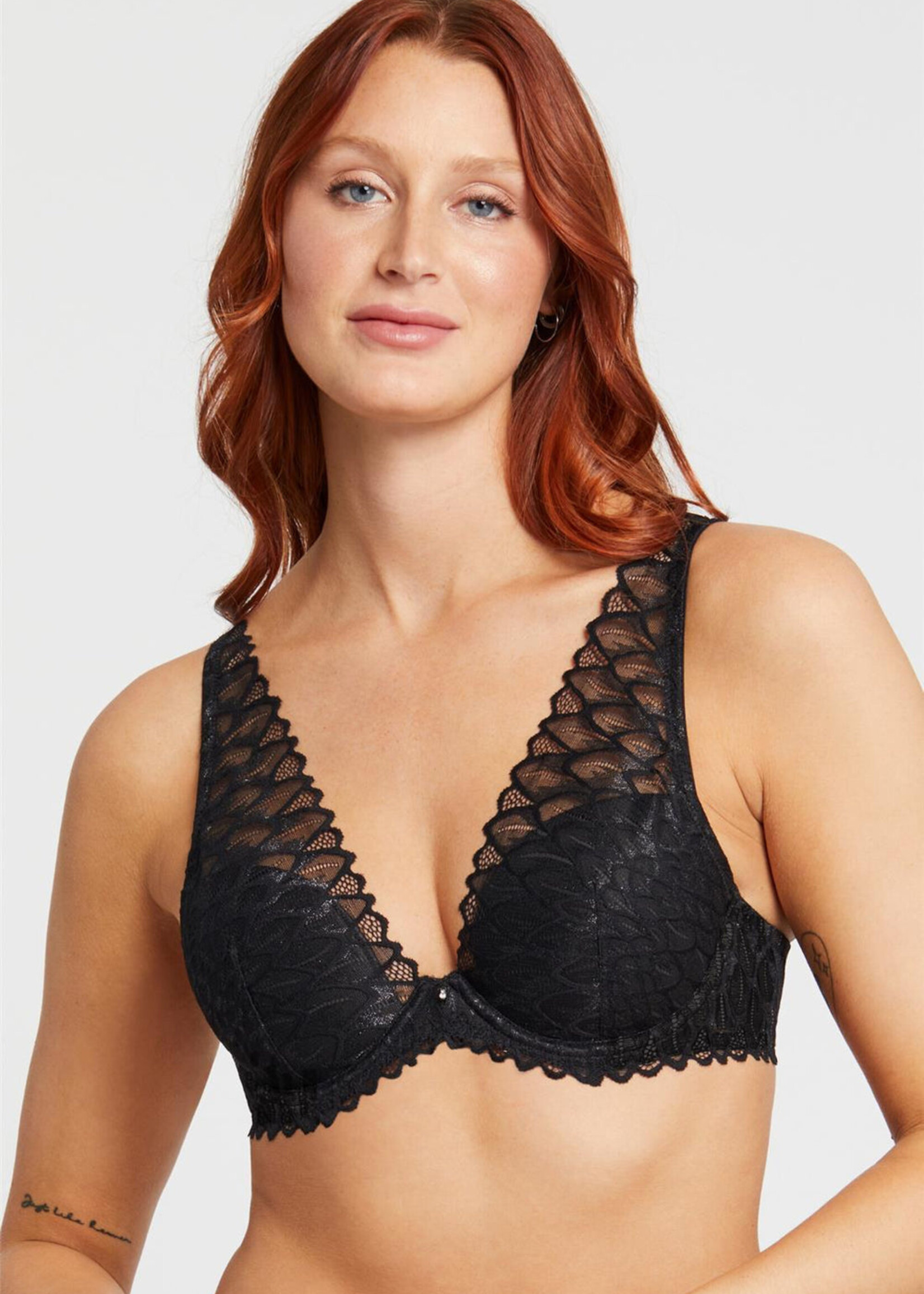 Montelle Lacy Mystique