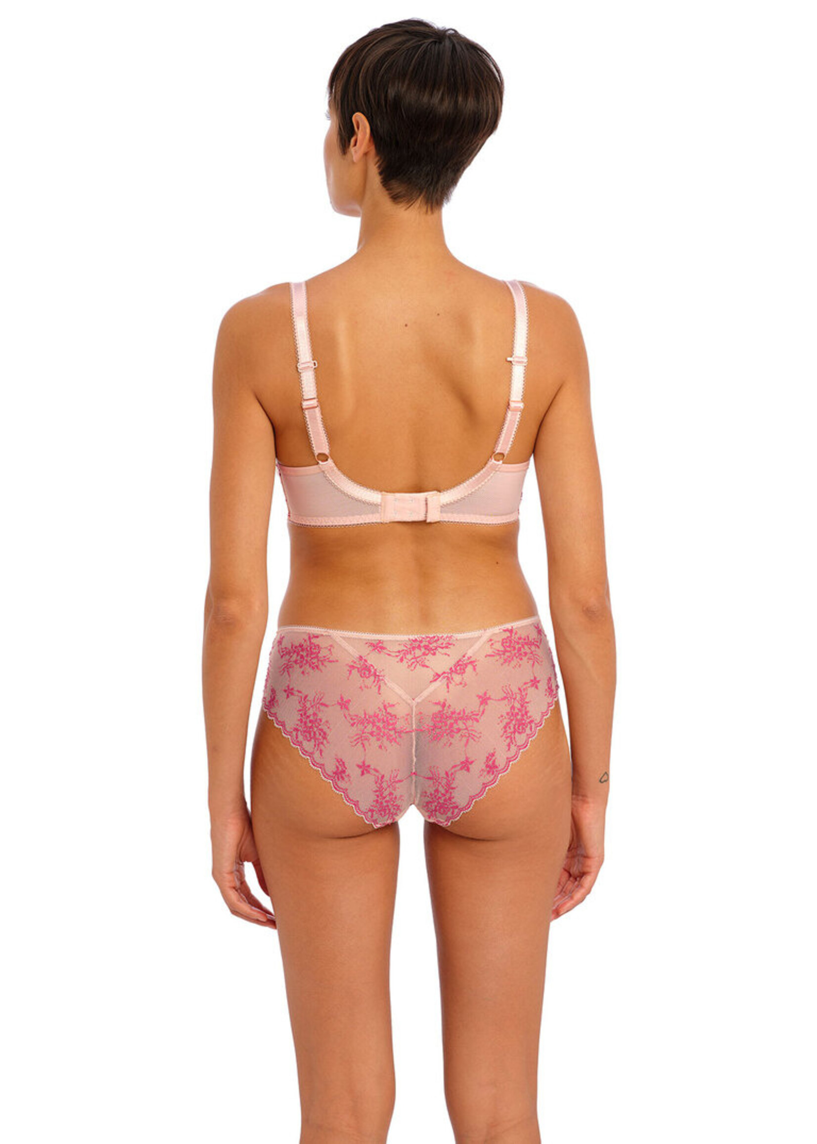 Freya Offbeat Decadence