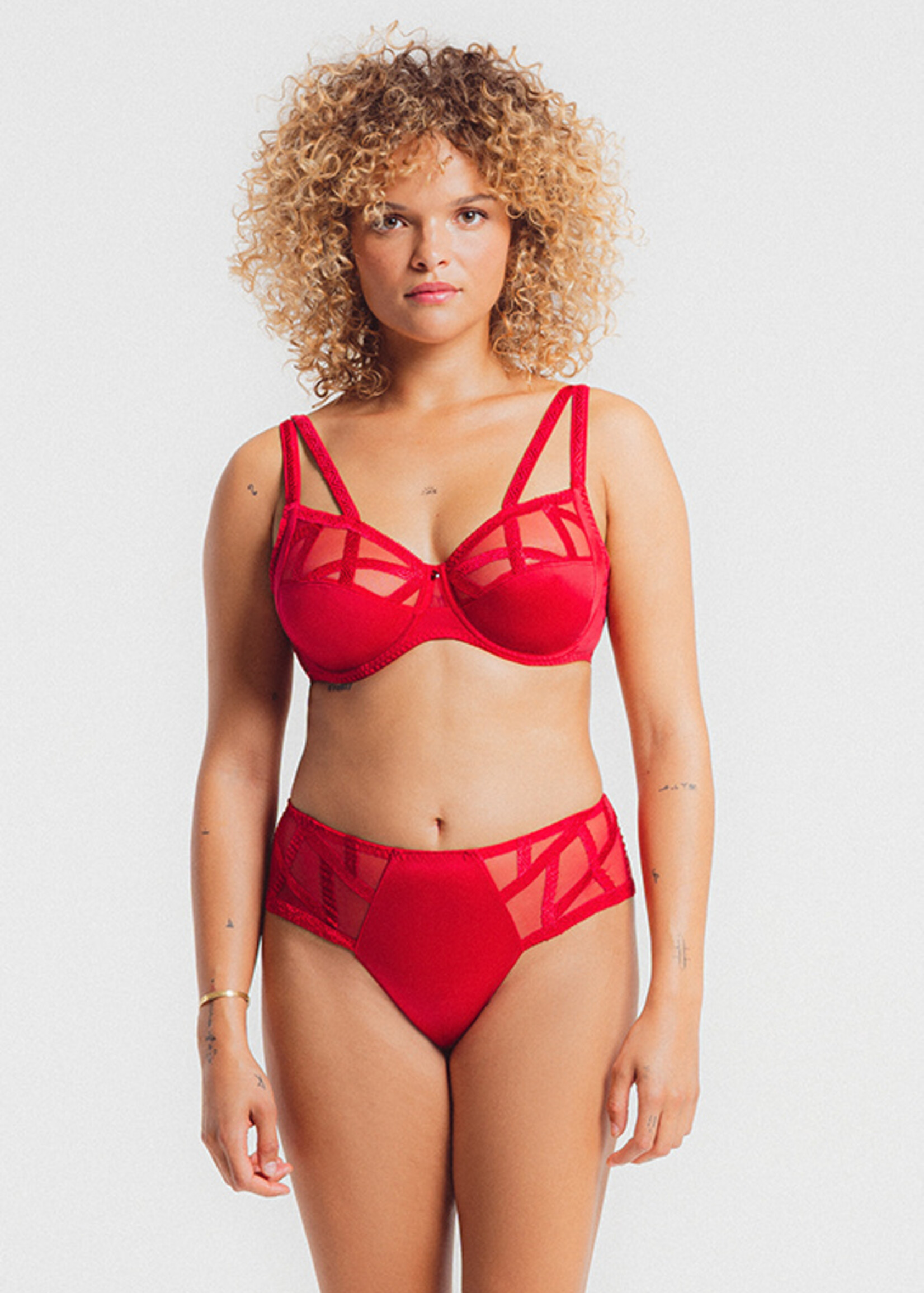 Louisa Bracq Serie Full Cup