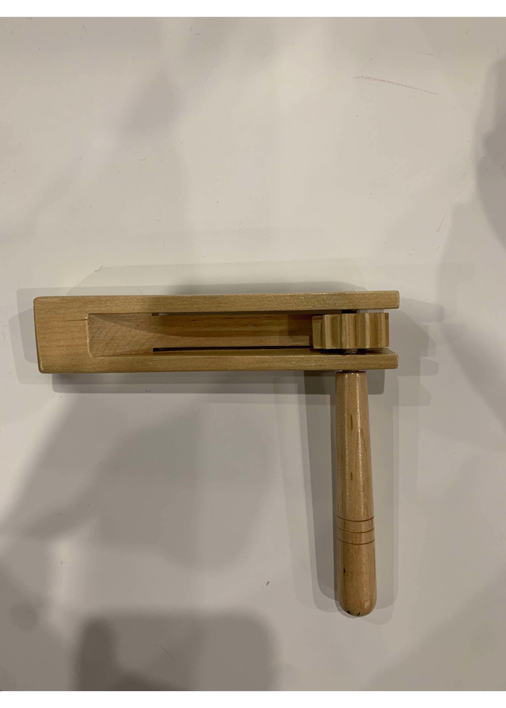 Crécelle en bois