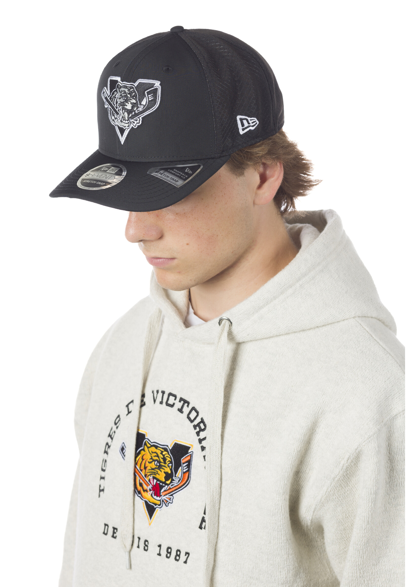 New Era all black logo filet casquette