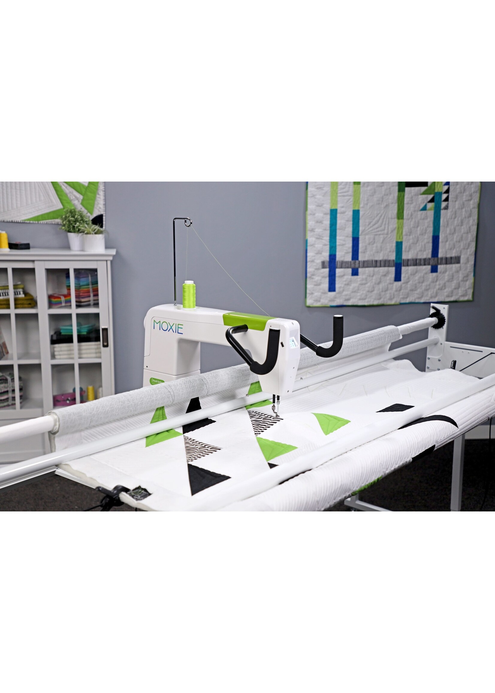 Handi Quilter Canada HQ Moxie XL 18 with loft frame