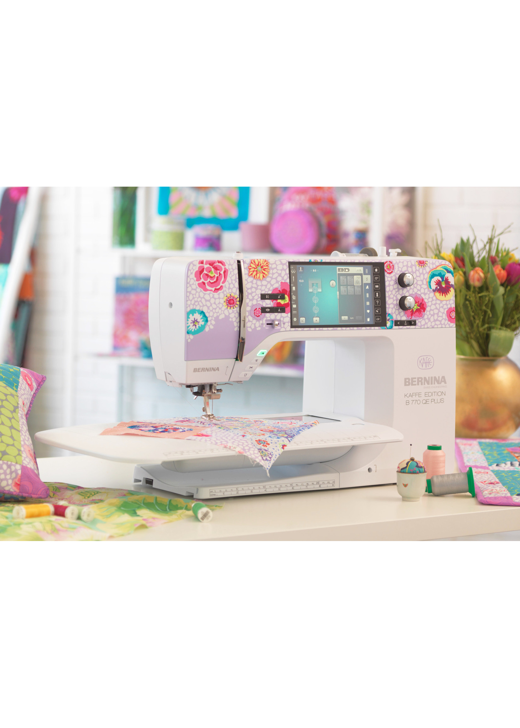 Bernina Bernina 770 QE PLUS Kaffe Edition - AVAILABLE FOR IN-STORE PURCHASE ONLY