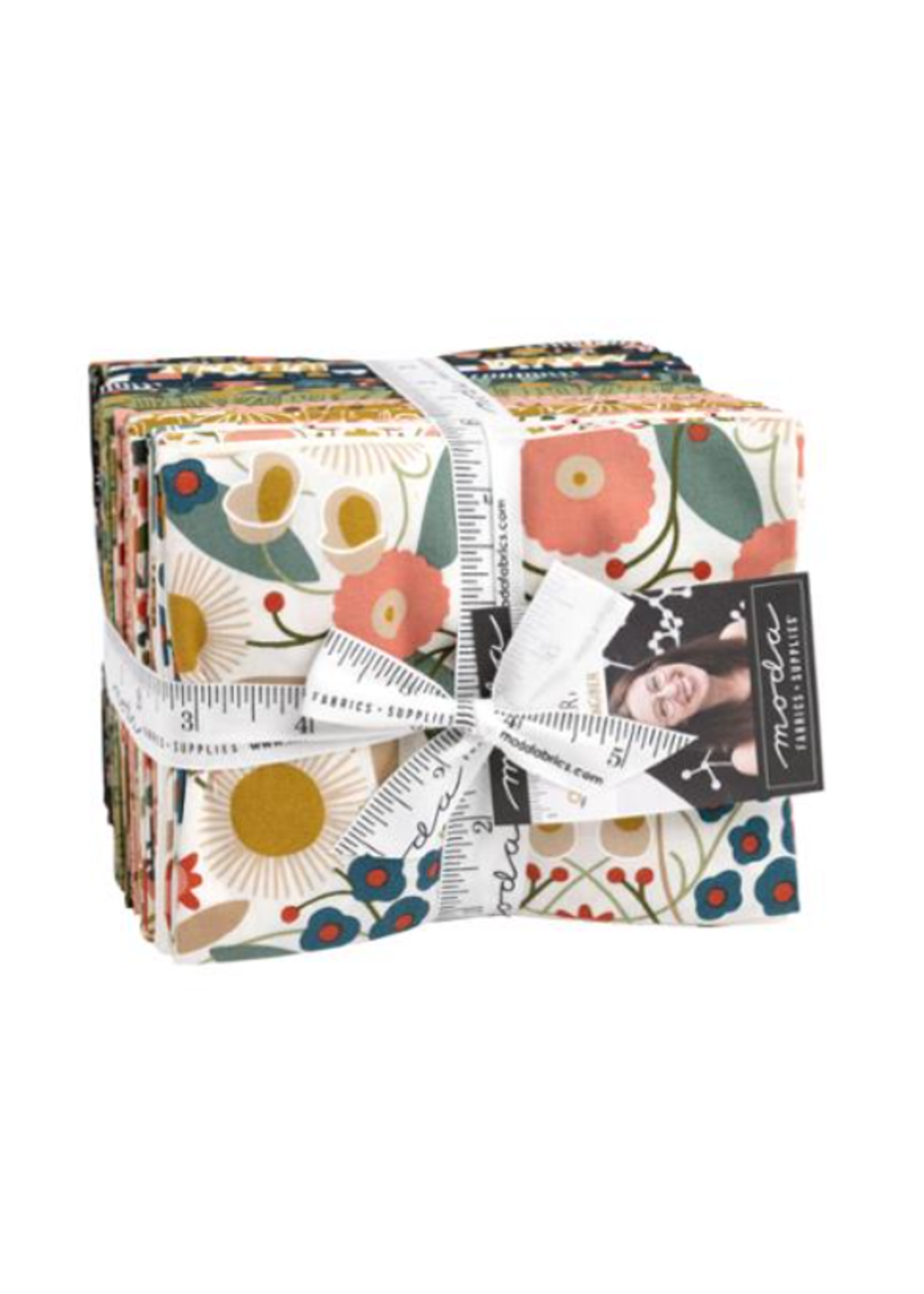 Moda Imaginary Flowers Fat Quarter pack 16 pieces
