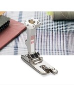 Bernina Bernina - #63 Zigzag Hemmer Foot (Fits Group: B/C/D/Ea2-4/Eb2-4/Ec/F/G) - 3mm