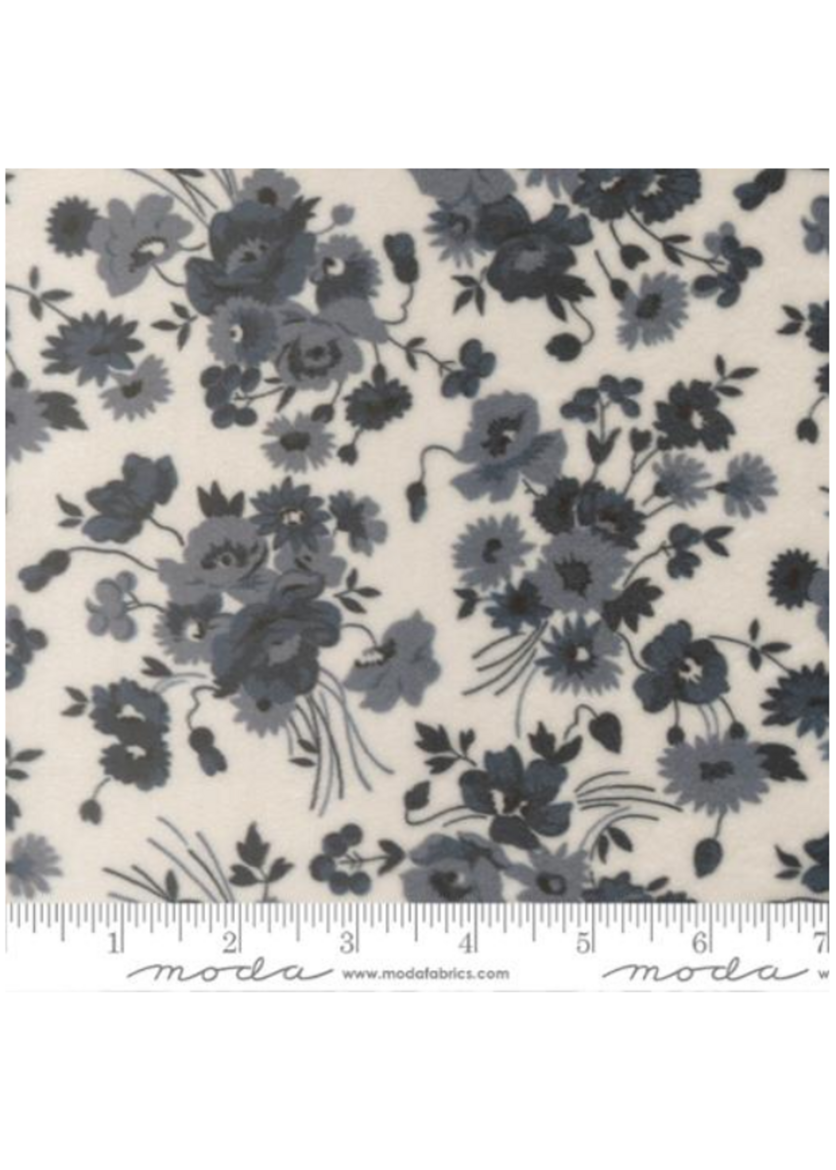 Moda Nantucket Summer Quilting Cuddle ( Cream /Navy Floral) 1 unit = 10cm = 4 inches