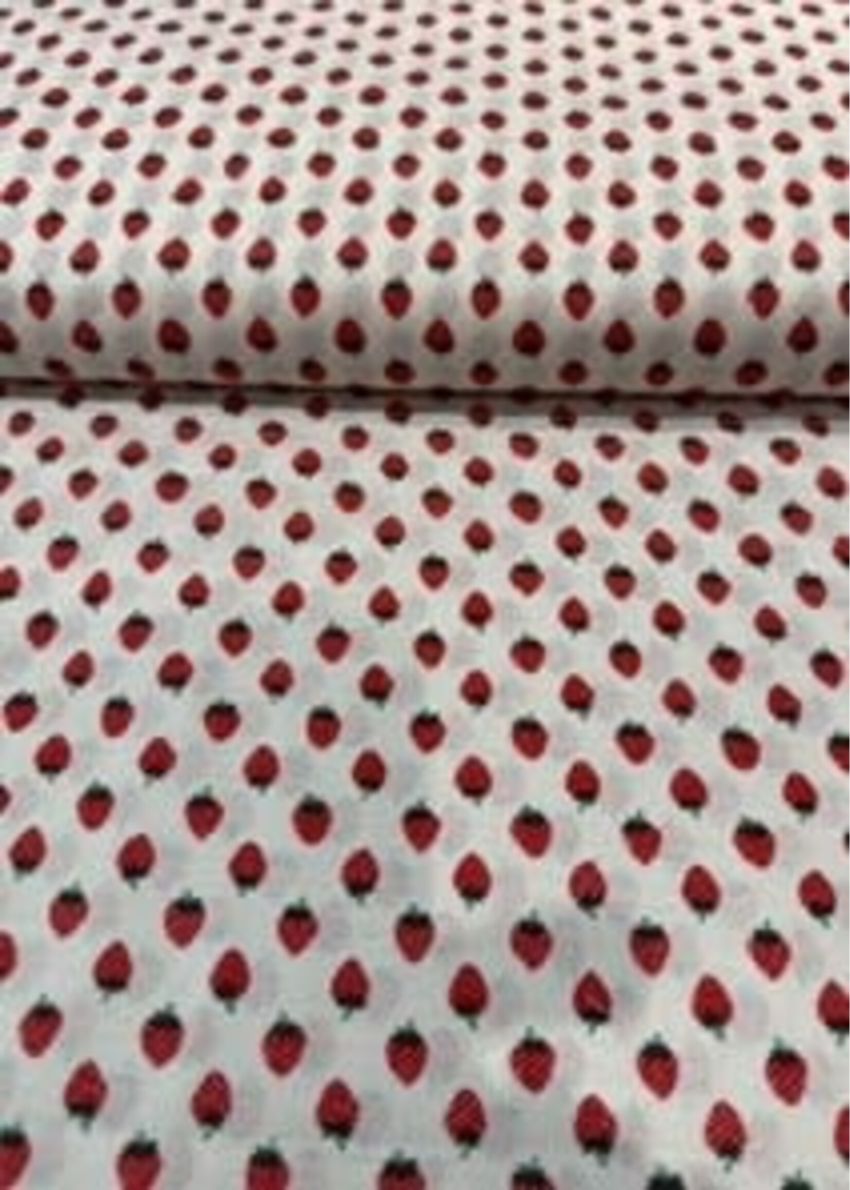 Robert Kaufman Fabrics Sevenberry  ( Strawberries) 1 UNIT = 10CM = 4 INCHES