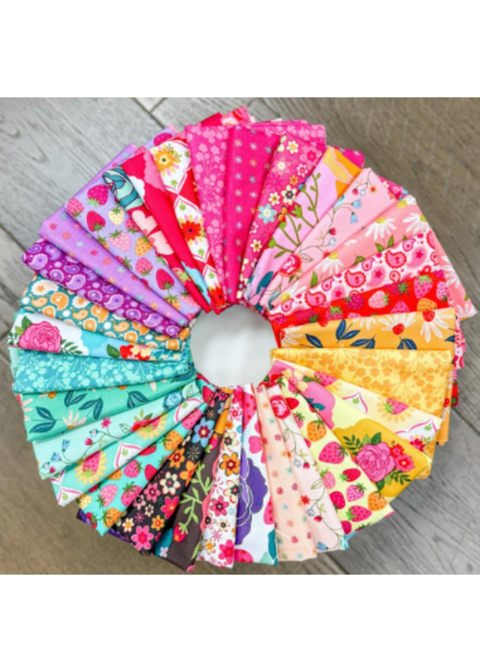 Poppie Cotton Calico Cowgirls - 10in/25.4cm Squares - Layer Cake - 42pcs