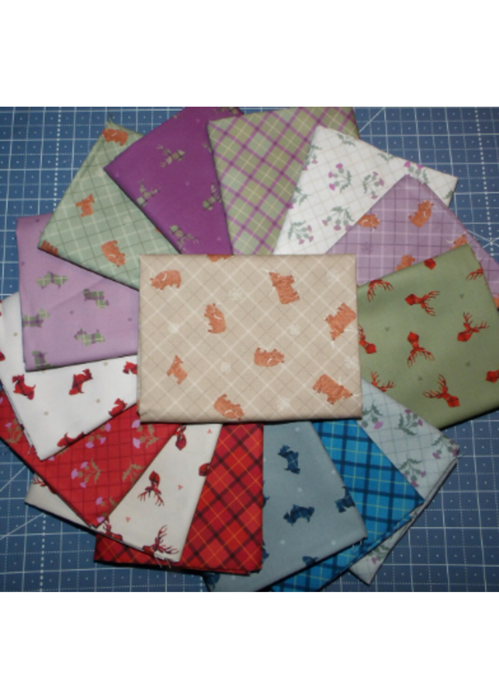 Trend Tex Small Things Celtic - 20x18in/50.8x45.72cm Squares - Fat Quarter Pack - 20 pcs