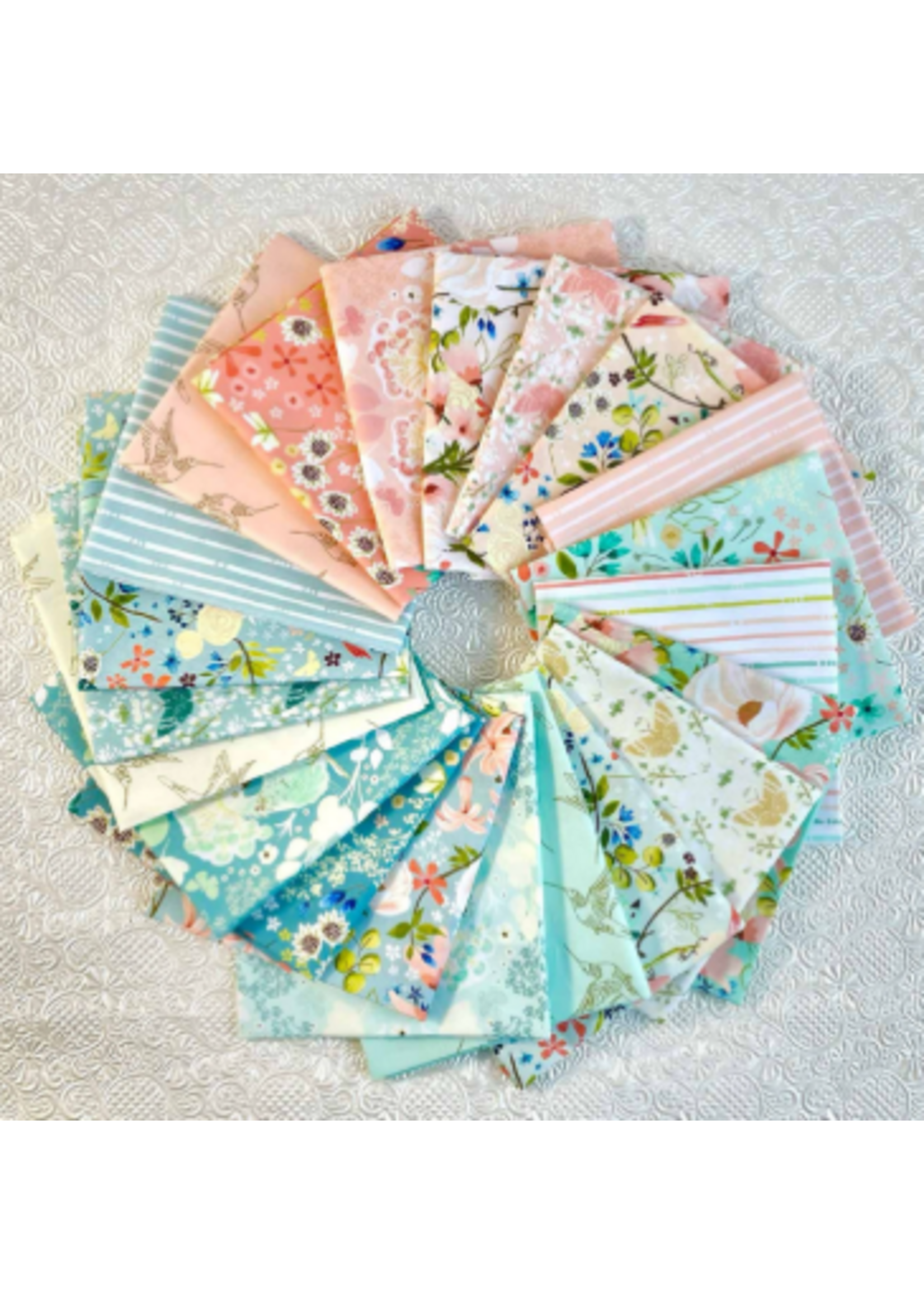 Poppie Cotton Serenity Blooms - 5x5in/12.7x12.7cm – Charm Pack - 42pcs