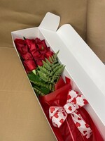 Boxed Dozen Red Roses