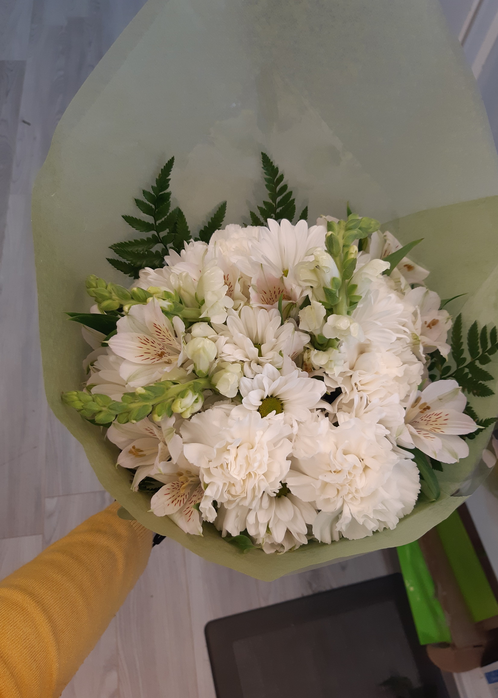 Handtied Flower bouquet