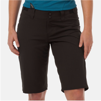 WOMEN'S SHORT WITH LINER