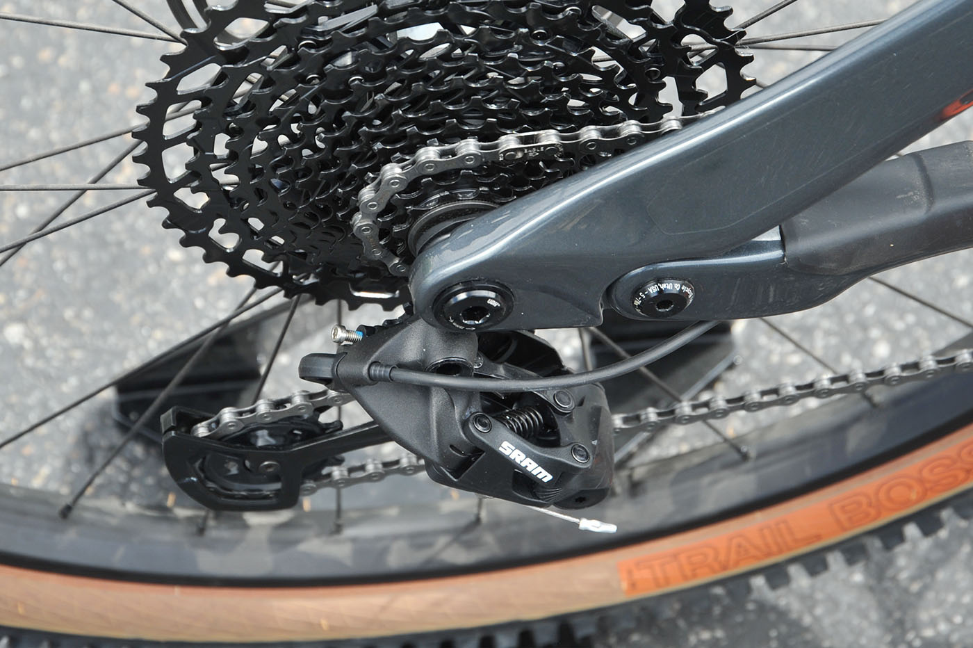 Image of the derailleur on a Fezzari Delano Peak mountain bike