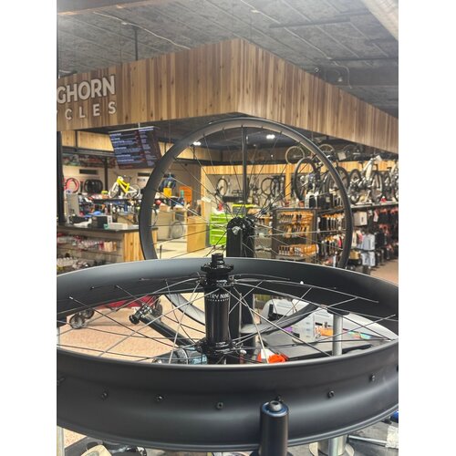 NEXTIE 27.5" Carbon Fat Wheels 80mm / I9 Hydra 15x150, 12x197