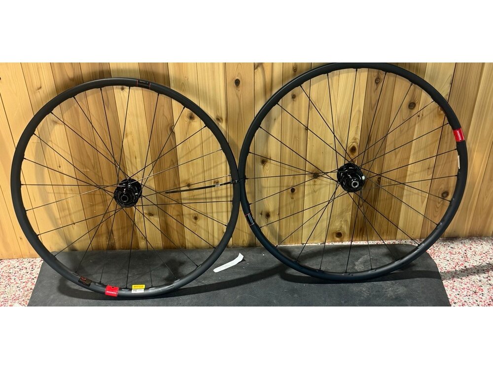 Reserve Wheels Reserve 28 XC SL / Chris King Mtn Hubs 24H 12x148 15x110 XD