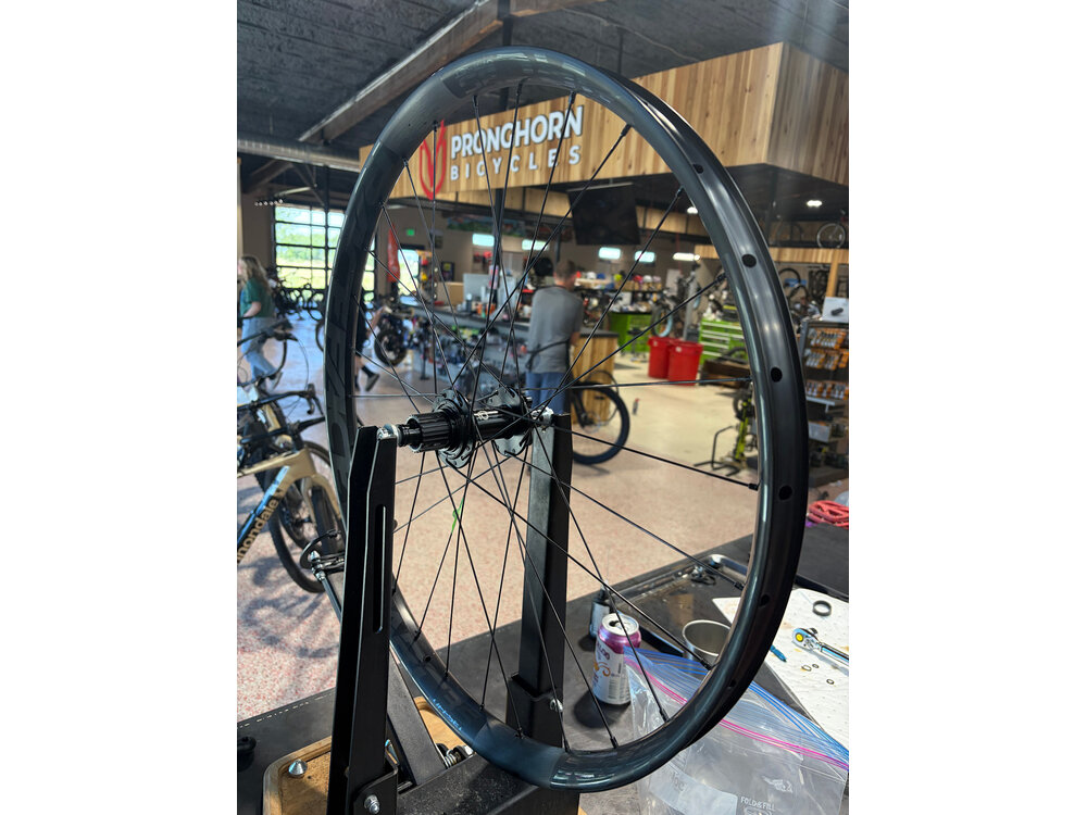 RaceFace Custom Rear Wheel Raceface ARC 35 / I9 1/1 28H 12x148