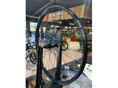 RaceFace Custom Rear Wheel Raceface ARC 35 / I9 1/1 28H 12x148