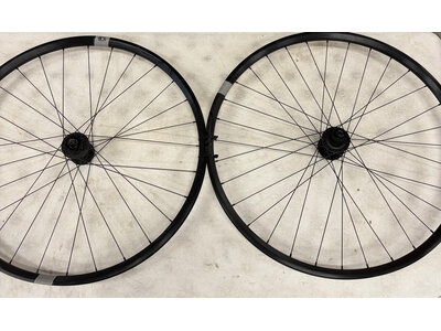 DT Swiss DT Swiss G1800 Wheelset 12x142 12x100 XDR