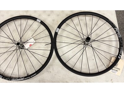 DT Swiss 650b GR 1600 Spline Wheelset 12x100 12x142 CL HG