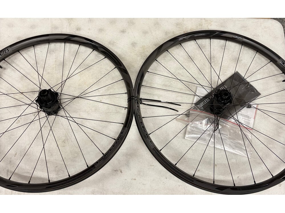 RaceFace Next R Carbon 31 MULLET 29 / 27.5 Boost HG