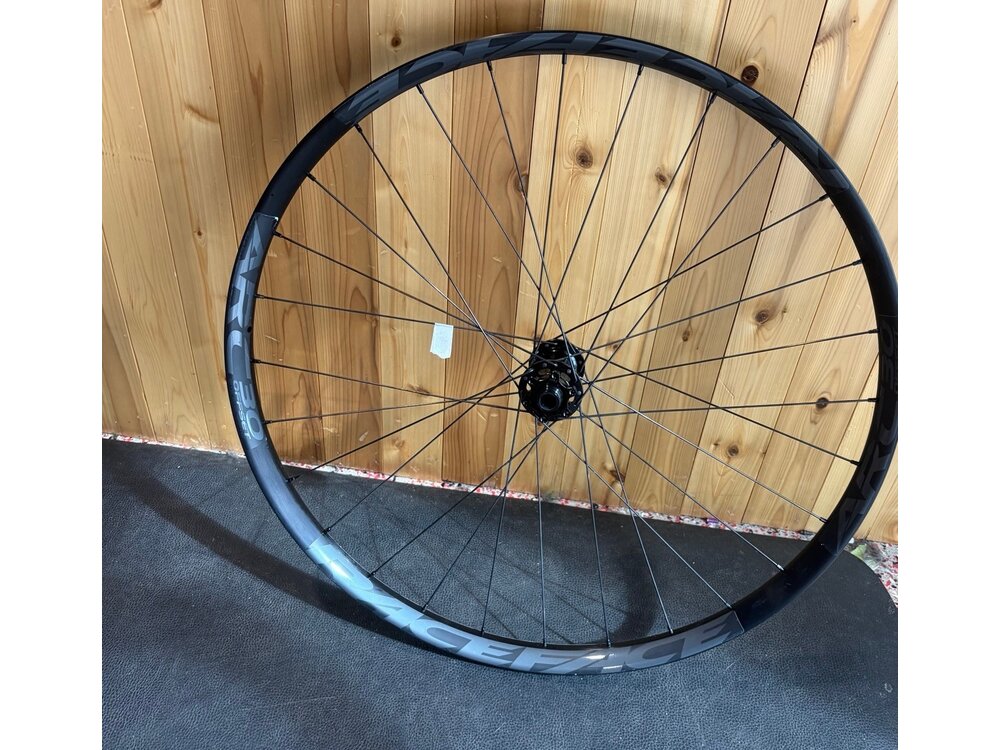 RaceFace Custom FRONT 29 Raceface ARC 30 / OneUp 110x15