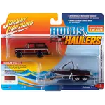Johnny Lightning JLBT015scout79redA Johnny Lightning 1979 International Scout II w/Malibu Boat and Trailer