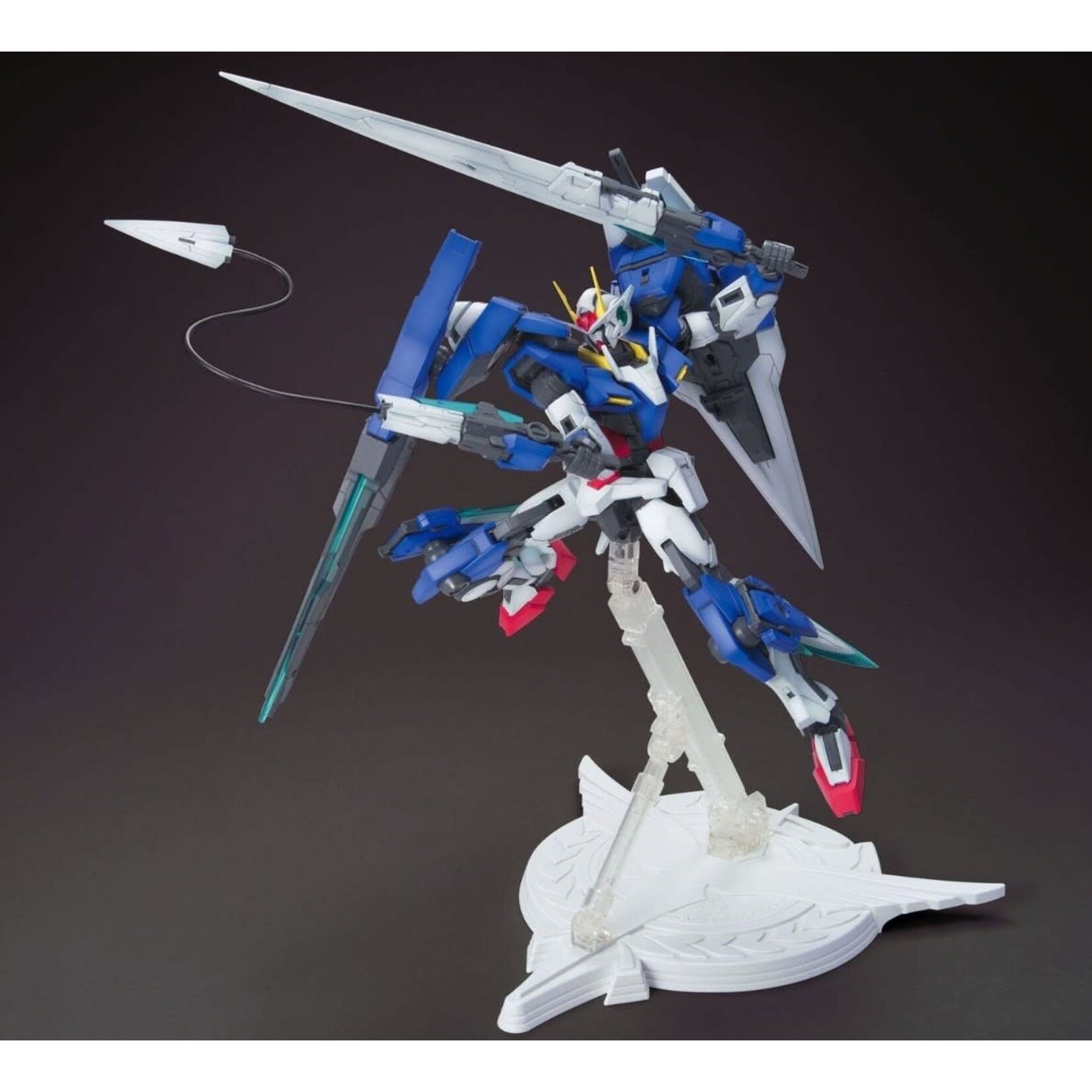 Bandai BAN2125945 Bandai MG 00 Gundam Seven Sword/G 'Gundam 00'