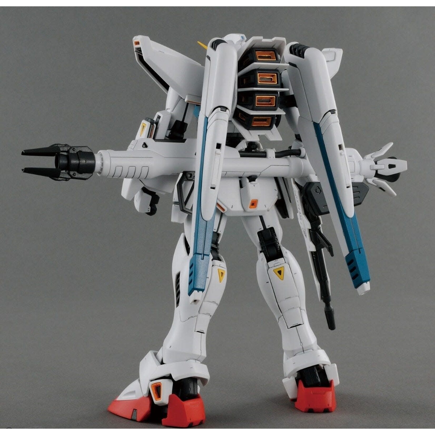 Bandai BAN2381810 Bandai MG Gundam F91 (Ver 2.0) "Gundam F91"