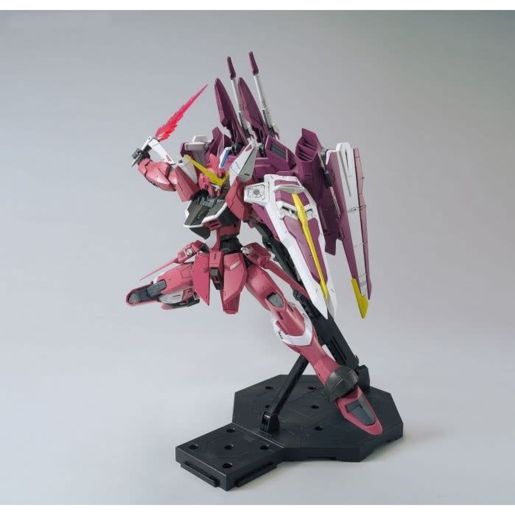 Bandai BAN2374530 Bandai MG XGMF-X00A Justice Gundam "Gundam SEED" Plastic Model Kit
