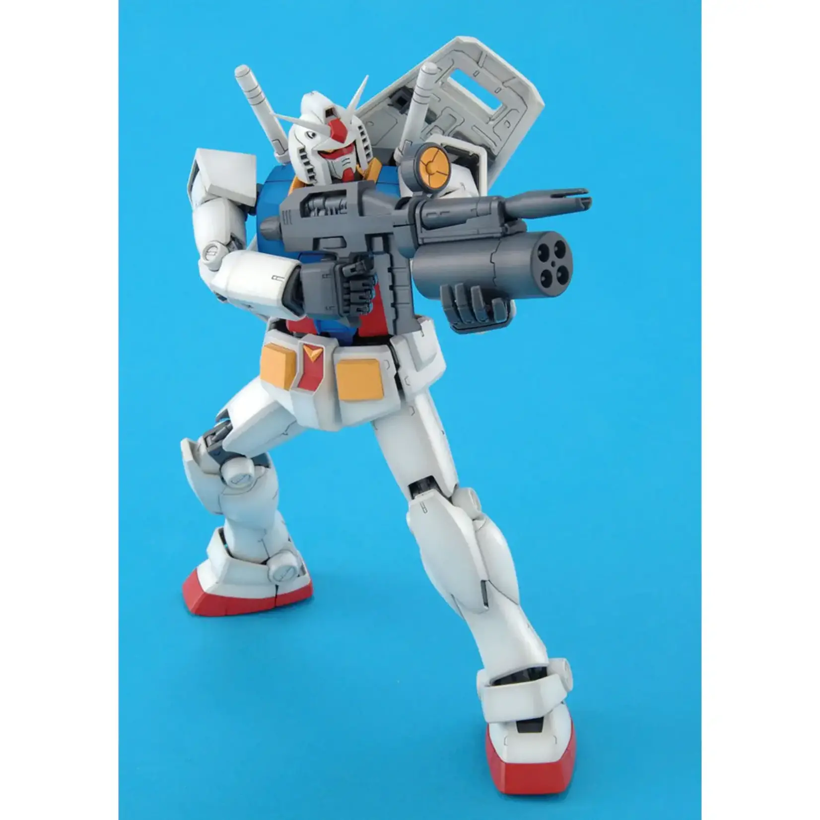 Bandai BAN2028924 Bandai MG RX-78-2 (Ver 2.0) "Mobile Suit Gundam"