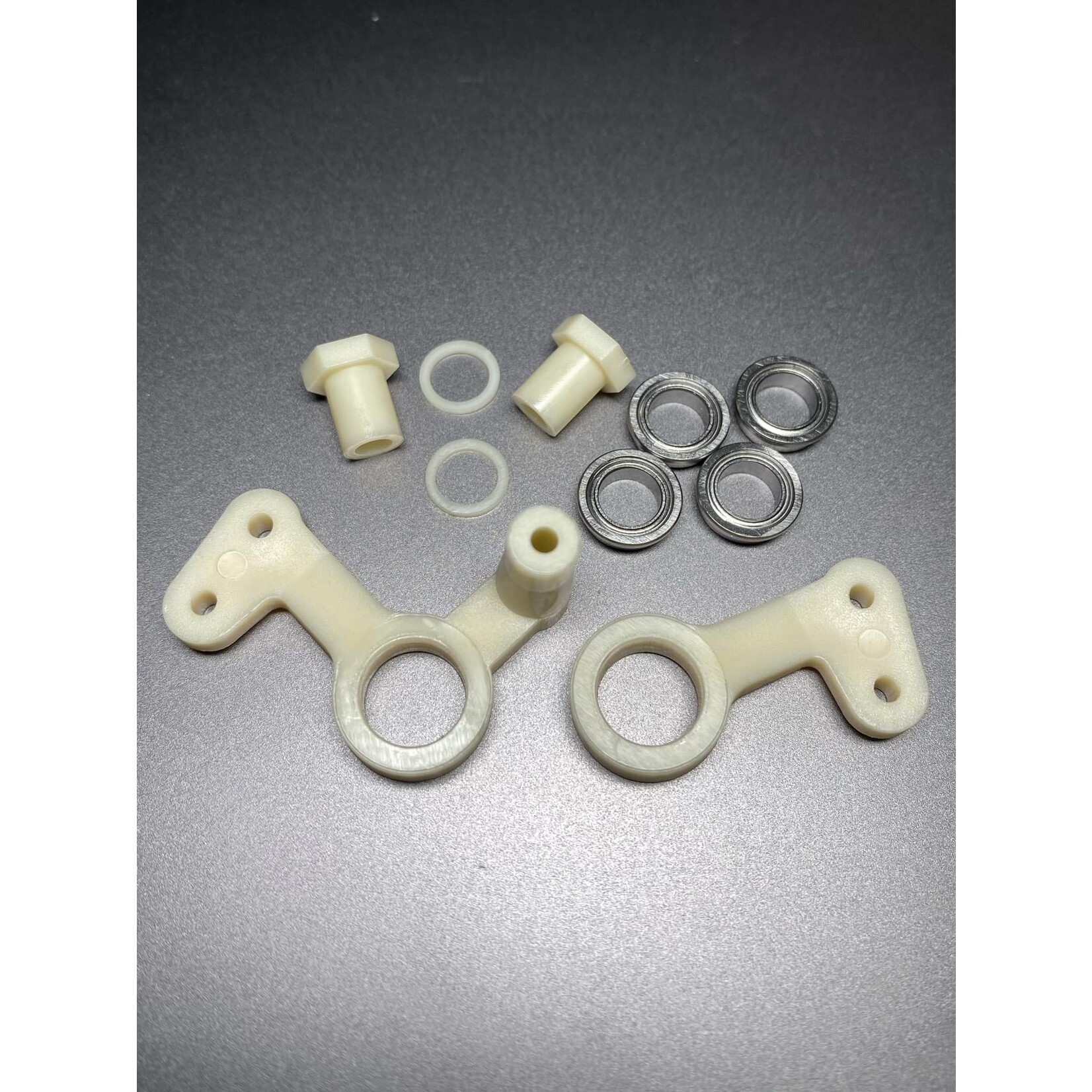 Fan RC FR-0036 FanRC Steering Bellcranks, Worlds Style, W/Bearings, White Fits RC10