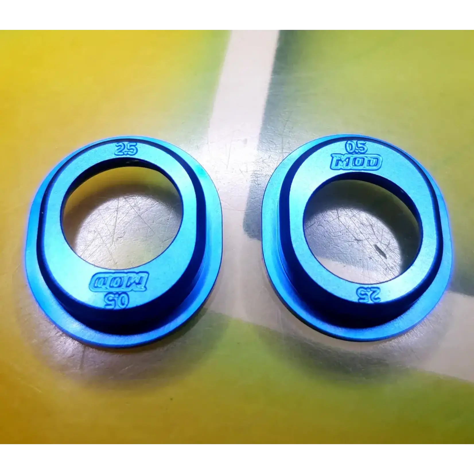 MOD MOD21507 1.5 & .5/2.5 MOD 7075-T6 Aluminum Team Associated 6 Series Differential Height Inserts - .5 / 2.5