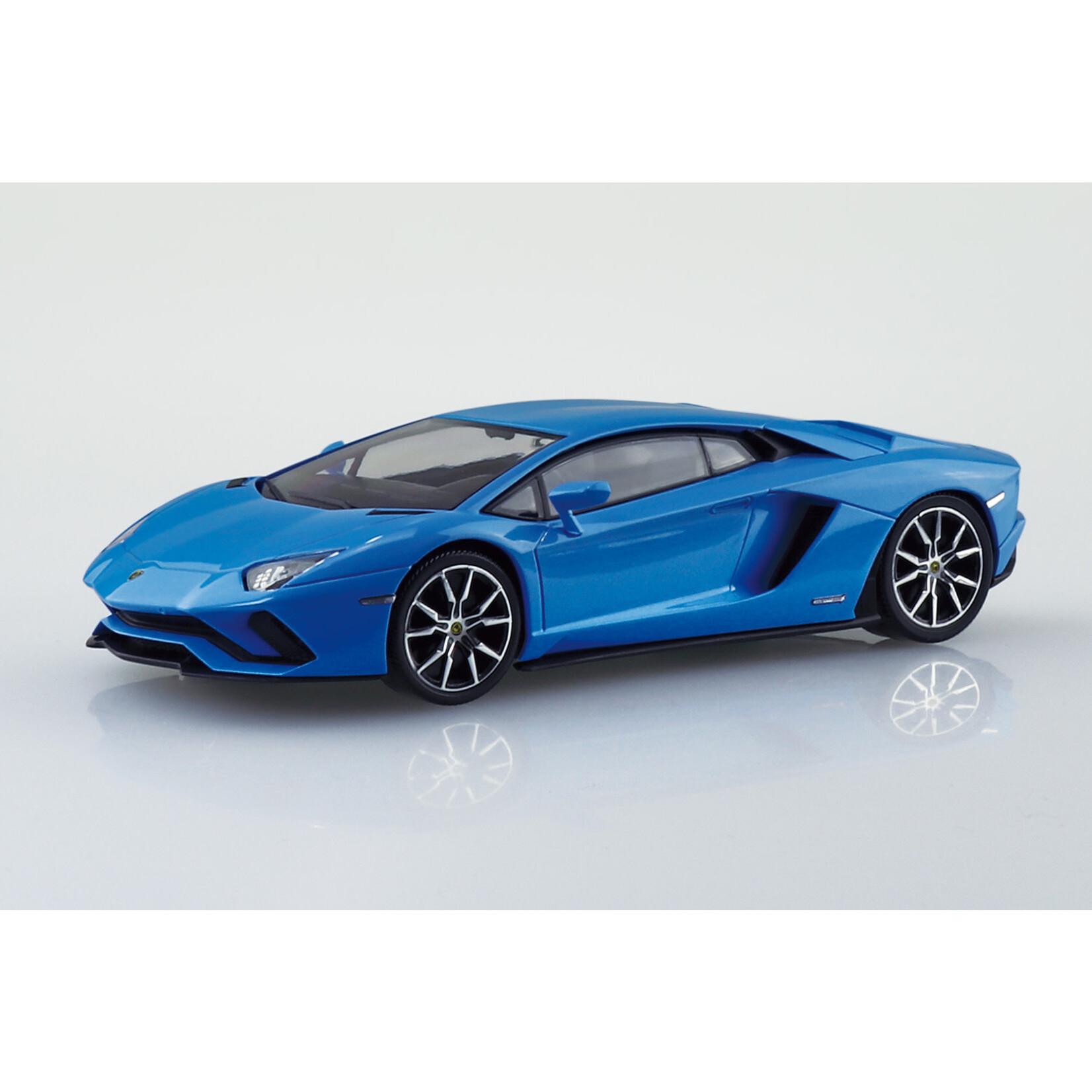 Aoshima AOS-06349 Aoshima 1/32 SNAP KIT #12-E Lamborghini Aventador S (Pearl Blue)