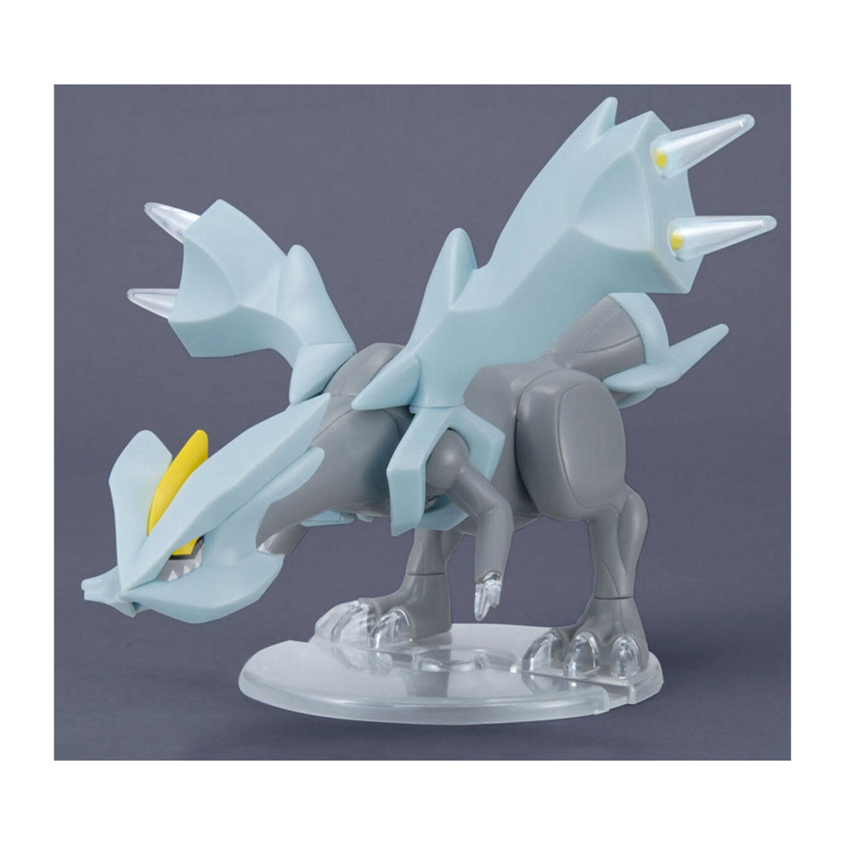 Bandai BAN2752552 Bandai Kyurem "Pokemon" Pokemon Model Kit