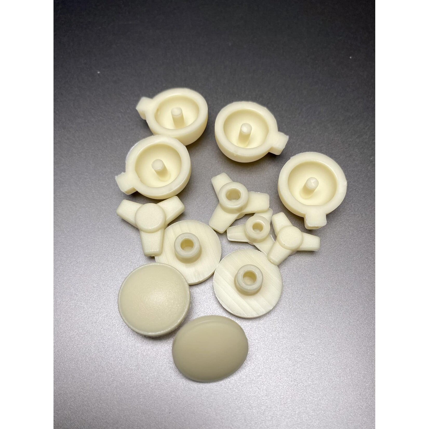 Fan RC FR-0037 FanRC Accessories -4X Body Lamps - 4X Knock Off Wheel Nuts Fits RC10