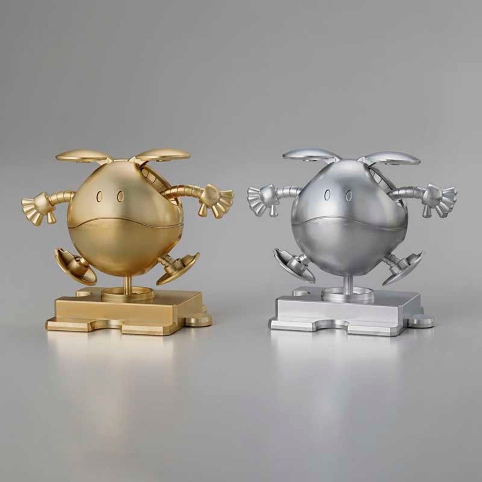 Bandai BANF2773837 The Gundam Base Limited Haro (Special Coating) Gold and Silver