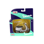 Maisto Maisto 31540 Vespa Scooter LX125, Silver 1/18 scale Die-cast