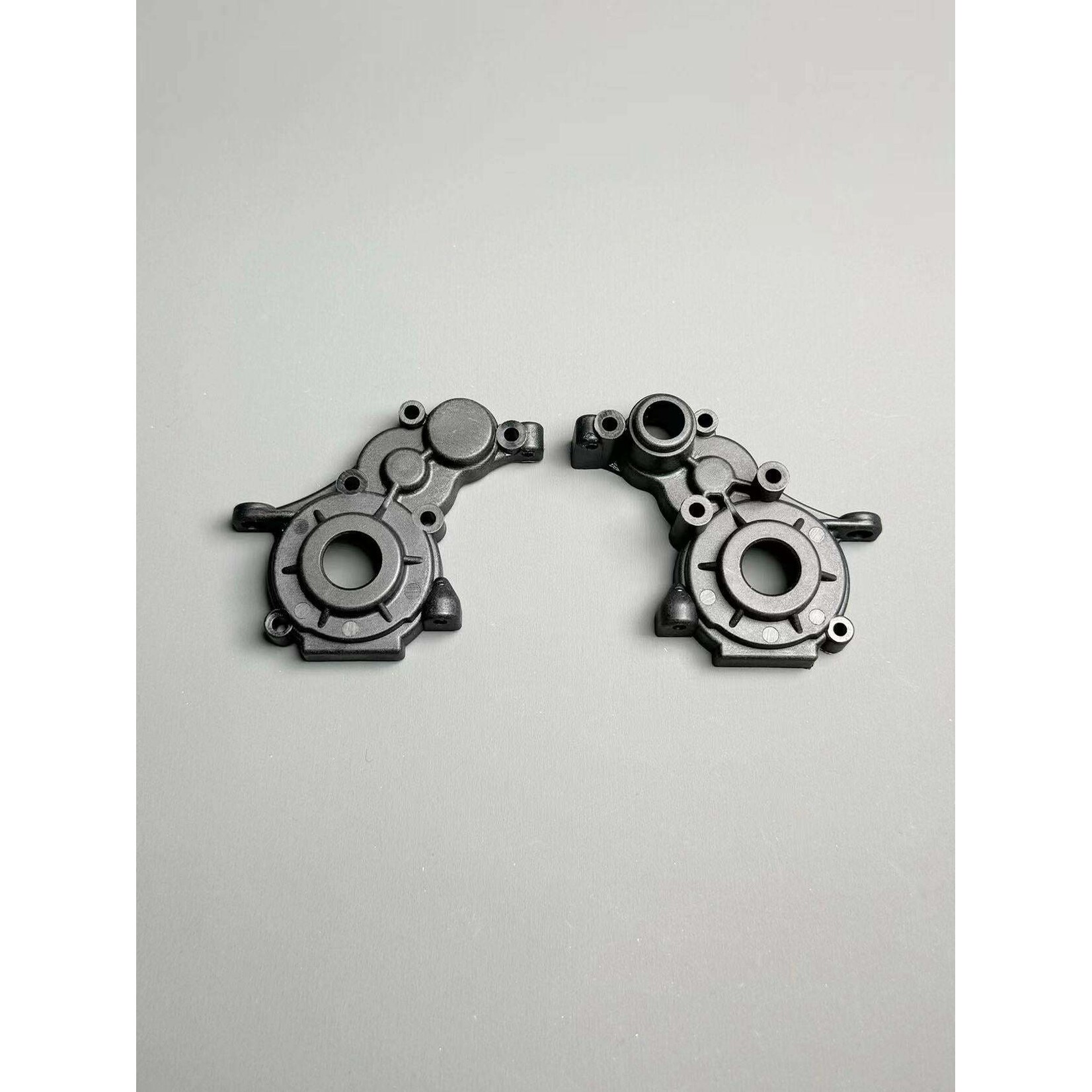 Fan RC FR4-014 FanRC Rear Tranny Cases, Metric B4