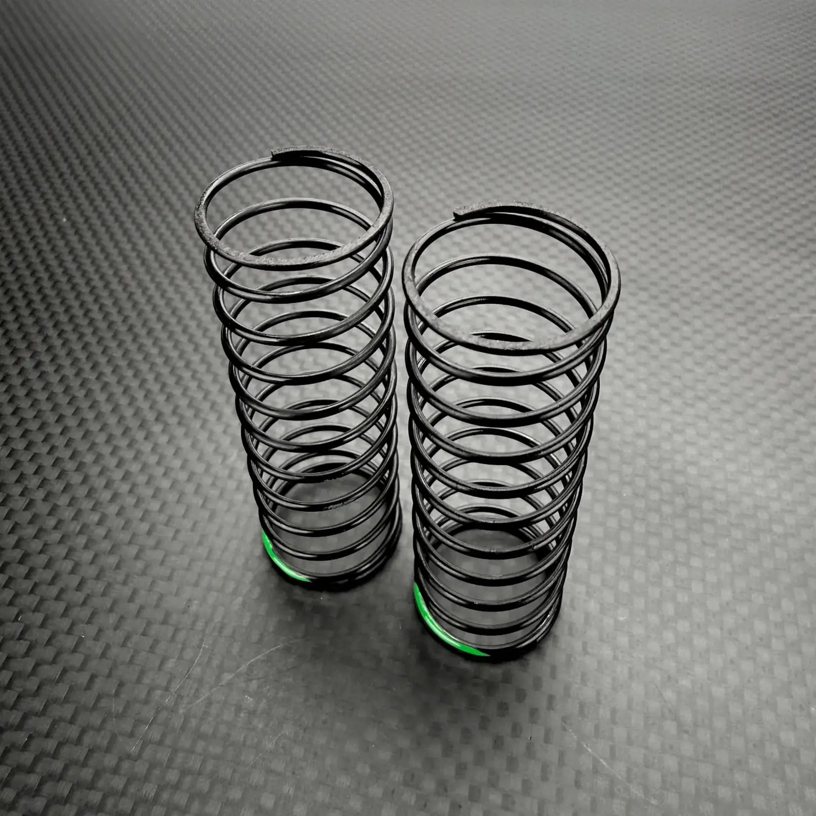 R1 R1-920162 R1WURKS 13mm Rear Spring Green 1.80LB/IN [L58mm]
