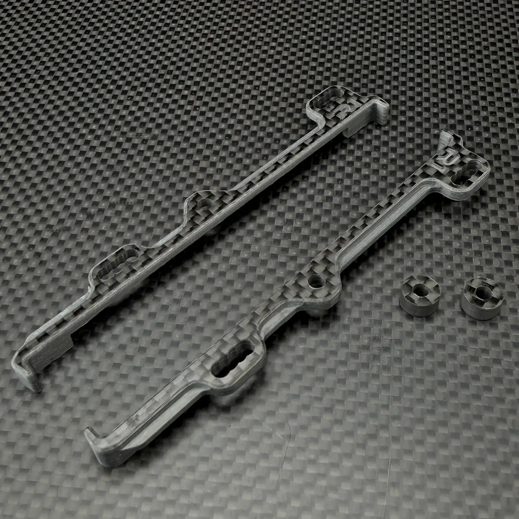 R1 R1-920272 R1wurks R1B Battery mount - Inline Carbon Fiber