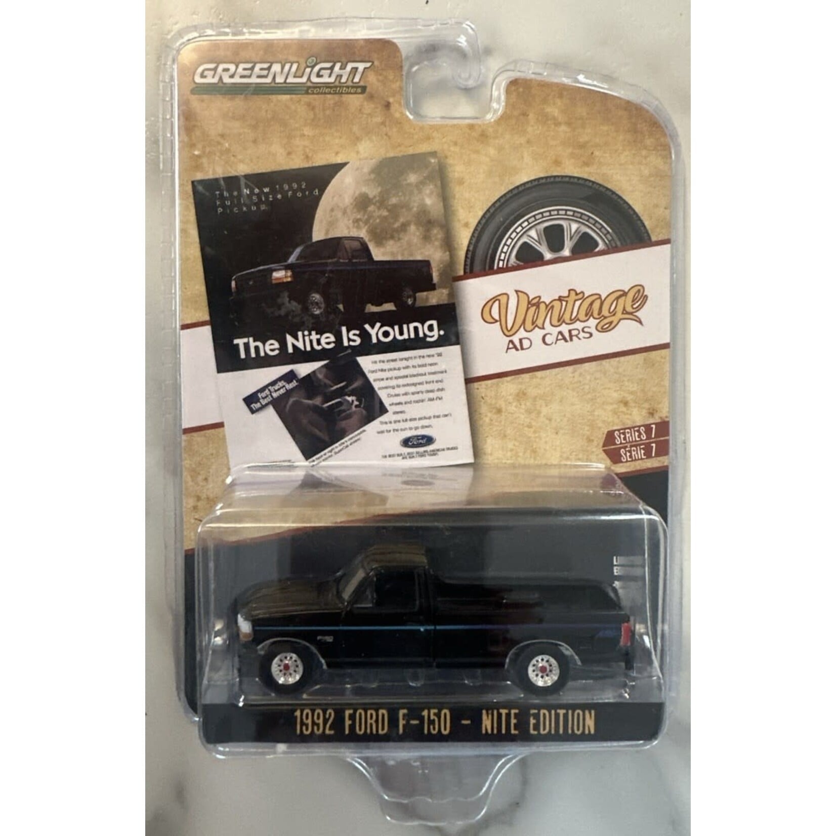 Greenlight GLT39100-F Greenlight 1992 Ford F-150 Nite Edition