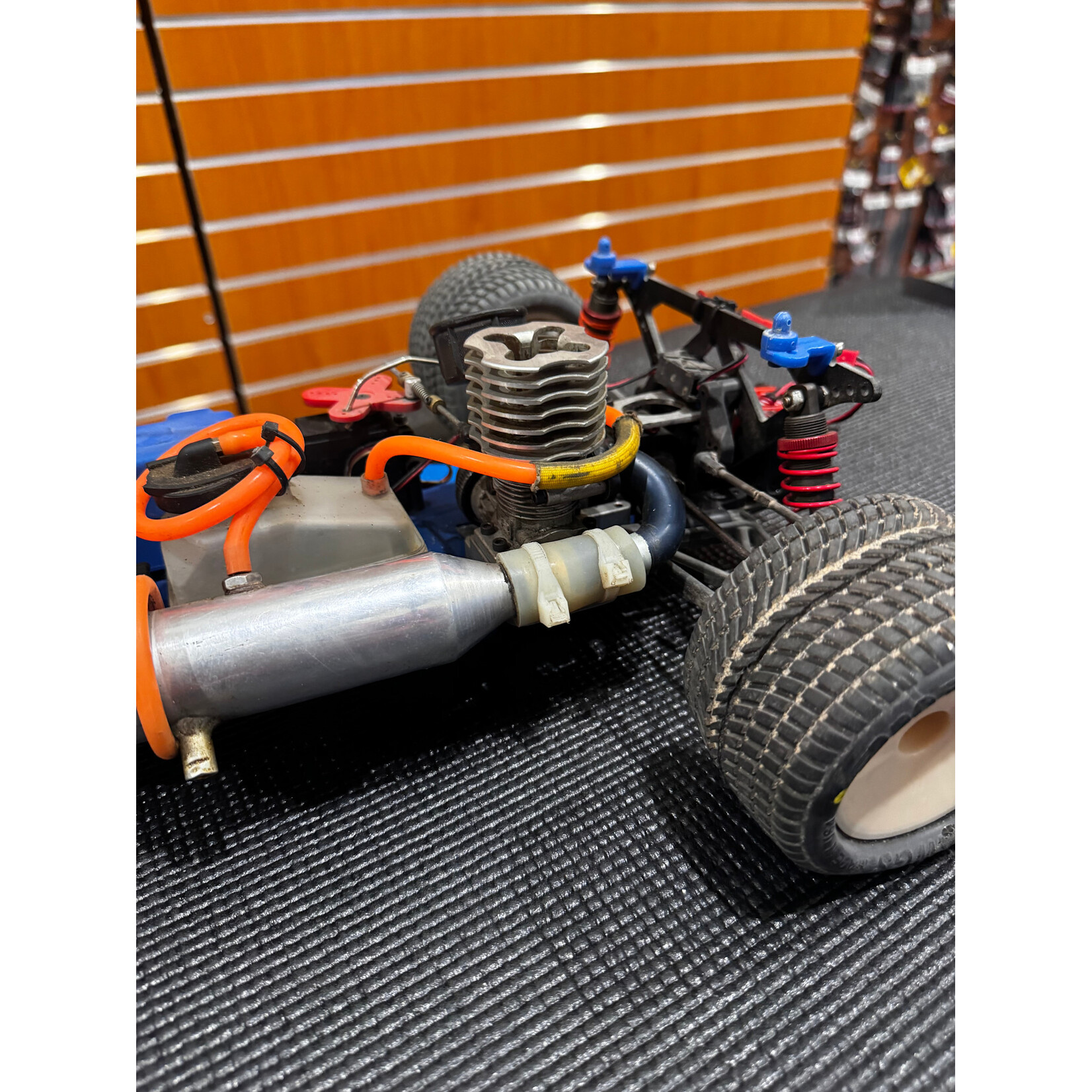 Team Associated USED Team Associated RC10GT Factory Works MIP Road Hawg Pro-line