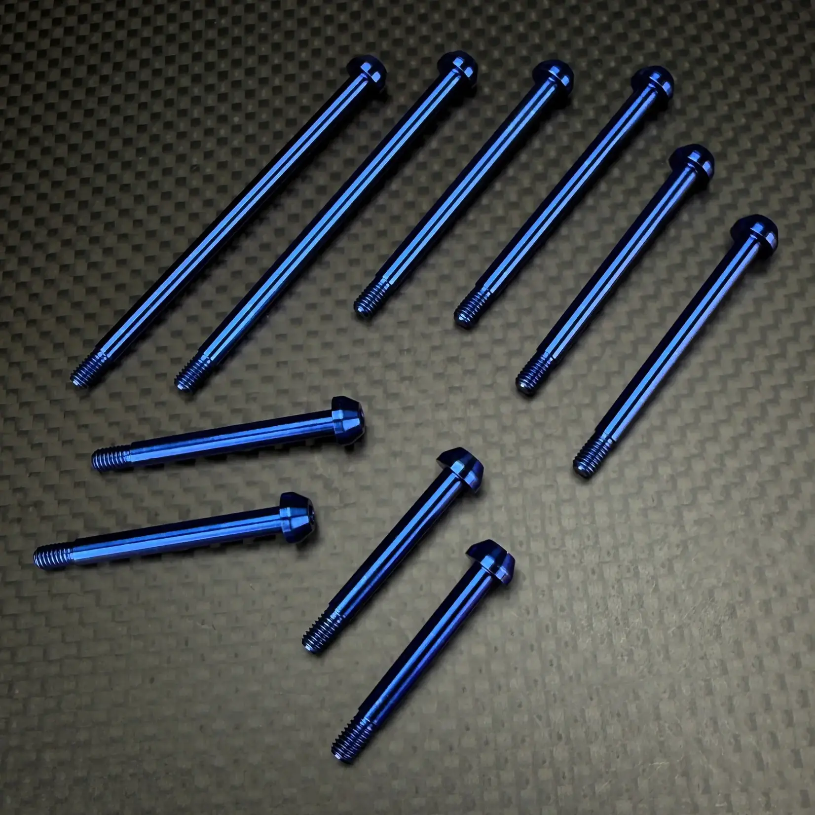 R1 R1-900328-BL R1WURKS (RC10 Series) Titanium Hinge Pin Set Blue