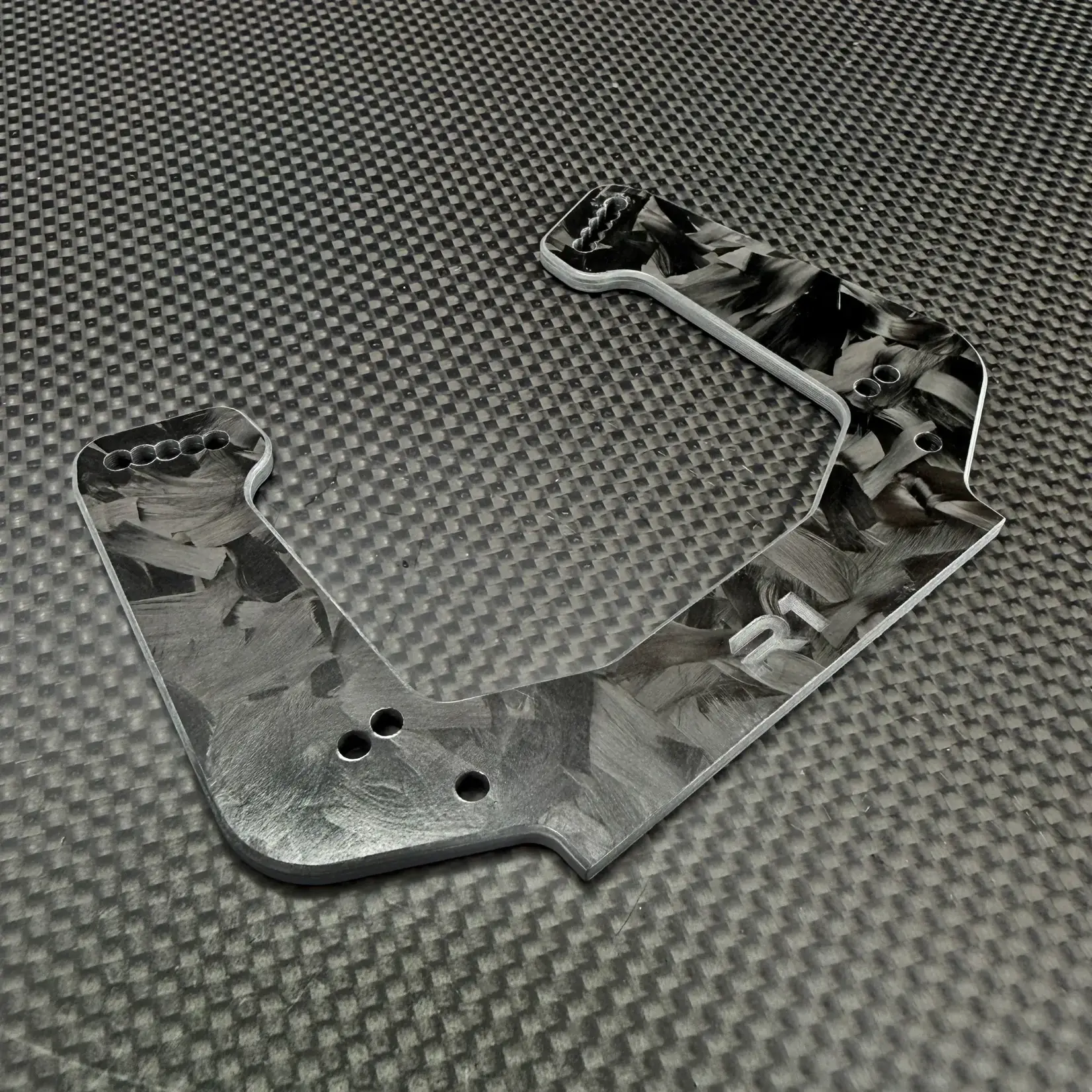 R1 R1-900320-F R1WURKS (Compatible with RC10) Front Carbon Fiber Shock Tower